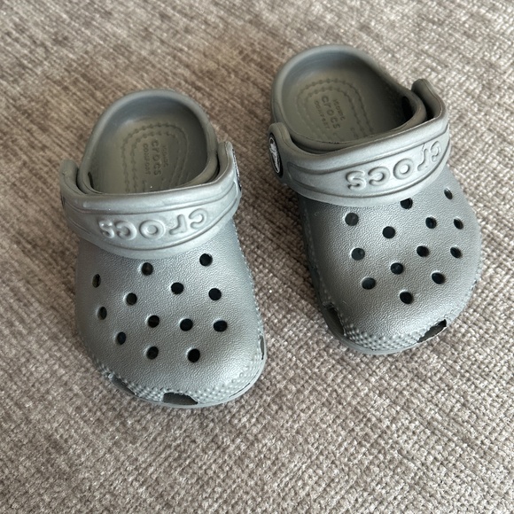 Toddler Crocs - Picture 1 of 3